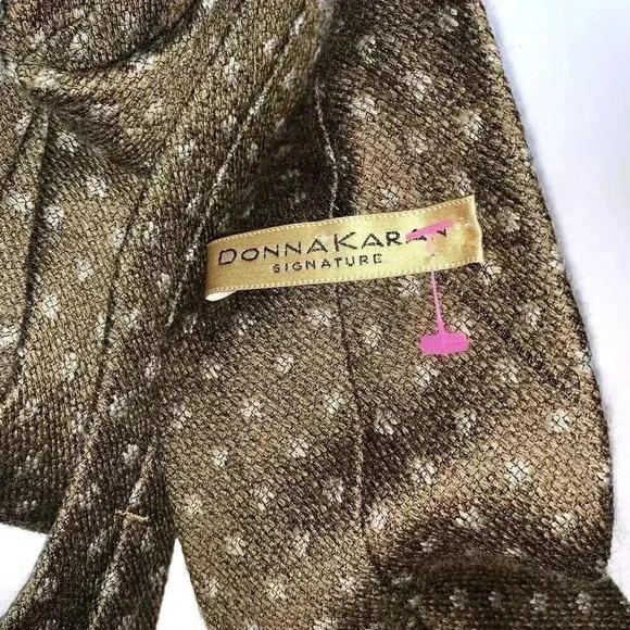 VINTAGE MEN'S DOT 65% WOOL AND 35% SILK  DONNAKARAN SIGNATURE TIE, - Picture 8 of 8